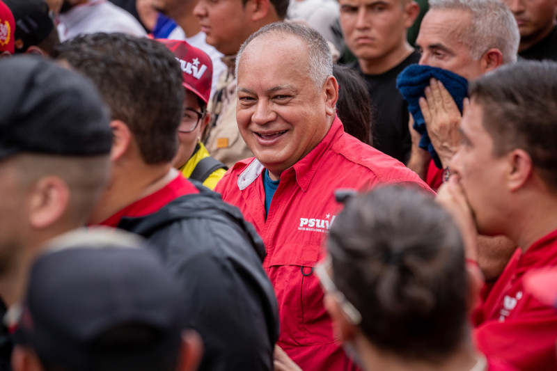 El primer vicepresidente del Partido Socialista Unido de Venezuela (PSUV), Diosdado Cabello, participa en una marcha para celebrar los 15 años de la Juventud del Partido Socialista de Venezuela (Jpsuv), hoy, en Caracas (Venezuela).