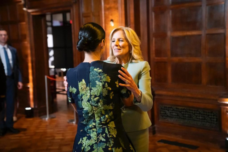 Raquel Arbaje junto a la primera dama de Estados Unidos, Jill Biden