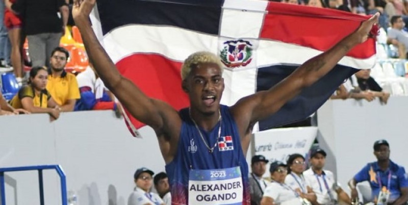 Alexander Ogando fue ganador de dos medallas de oro en El Salvador.