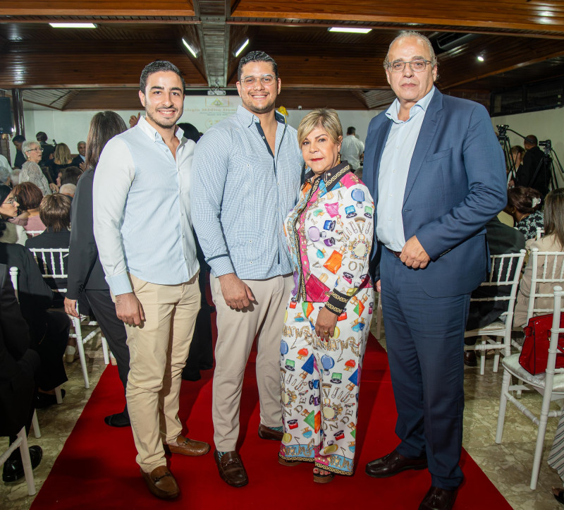 Abraham Pérez, Dino Pérez, Lissette Estrella y Sergio Blasco.