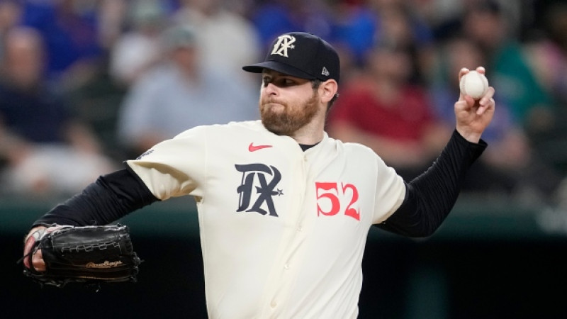 Jordan Montgomery realiza un pitcheo al pentágono durante su gran jornada de este sábado en que los Vigilantes se impusieron a los Marineros.