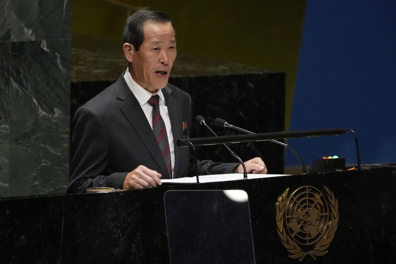 El embajador de Corea del Norte ante la ONU, Kim Song, pronuncia un discurso en la 78va sesión de la Asamblea General de las Naciones Unidas, ayer.