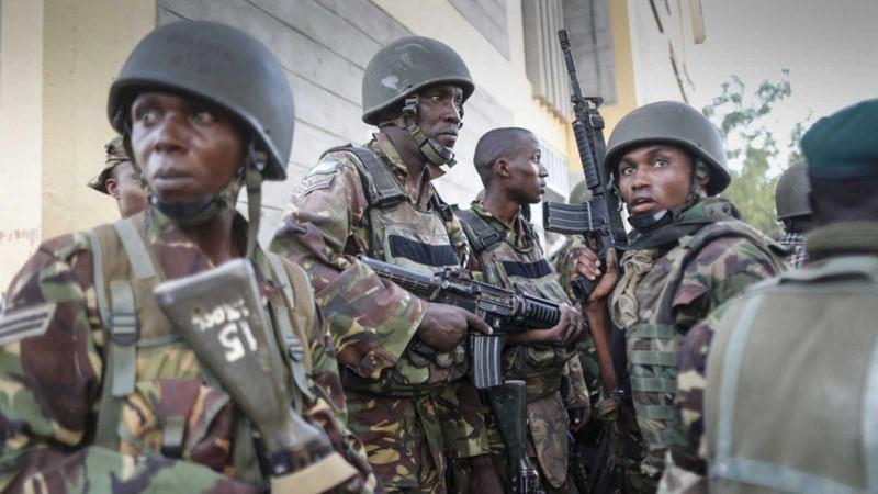 Las fuerzas militares de Kenia han participado en varias misiones de paz en el mundo, siendo la de Haití la primera en un territorio de América Latina. Su desempeño ha sido cuestionado por casos de atropellos, crímenes y corrupción