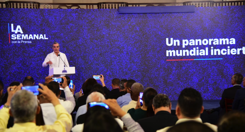 El presidente Luis Abinader se refirió ayer al tema haitiano durante el encuentro semanal que realiza con los medios de comunicación en el Palacio Nacional.