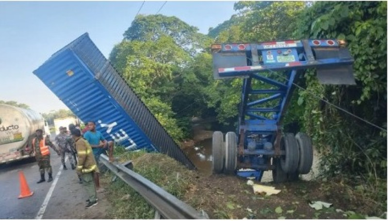 Accidente registrado en la Autopista Duarte.