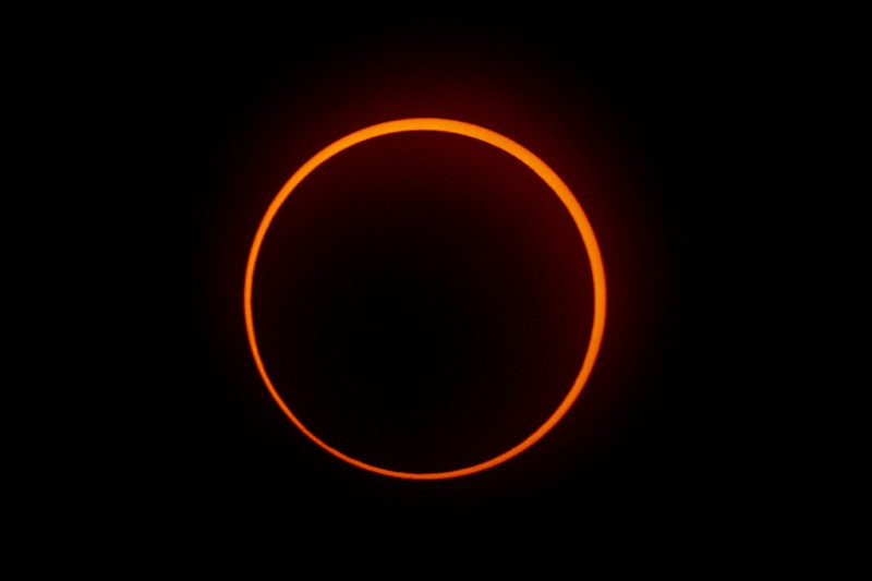 El efecto "Anillo de Fuego" causado durante el eclipse solar anular se ve desde Penonomé, Panamá, el 14 de octubre de 2023.
Luis Acosta/AFP