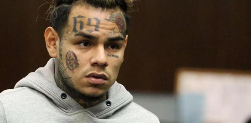 Daniel Hernández alia Tekashi acusado de agresión.