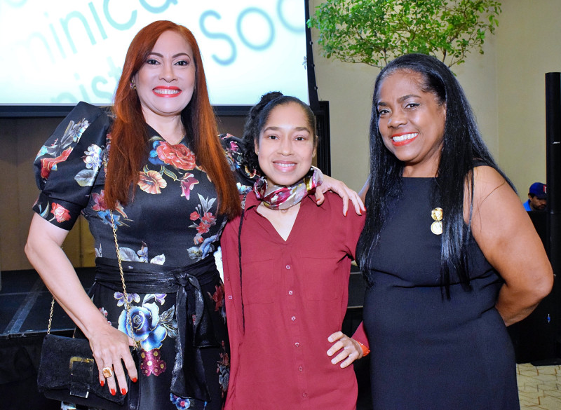 Marisol Henríquez, María Mercedes y Miguelina Santos