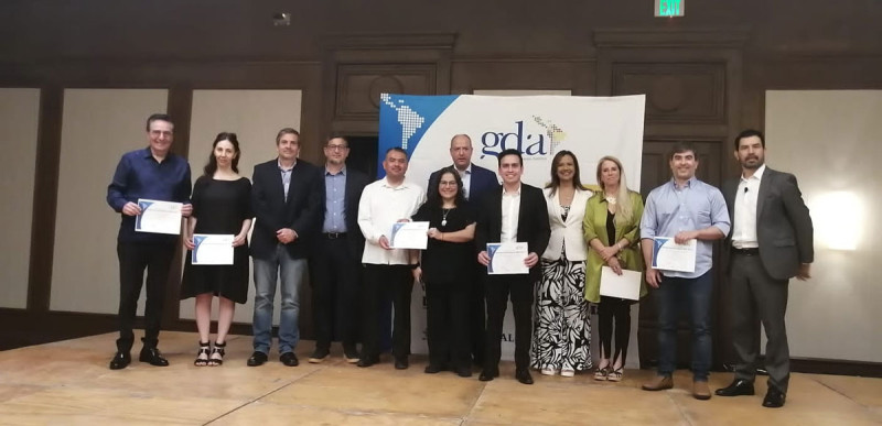 Periodistas galardonados de los premios GDA en Mérida, Yucatán.