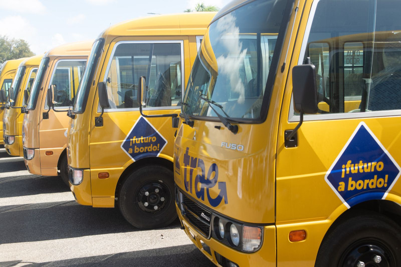 Autobuses del Programa de Transporte Escolar (TRAE)