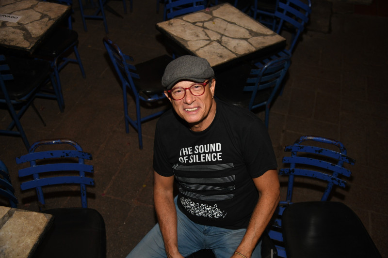 José Antonio Rodríguez durante la entrevista en Casa de Teatro, donde inició su gira “Monólogo del cantautor".