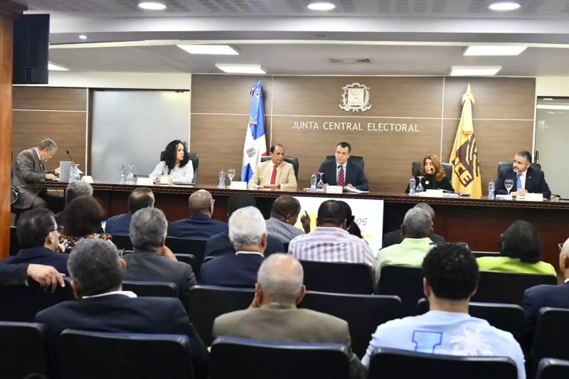 El pleno de la JCE advierte que el voto será manual en elecciones 2024.