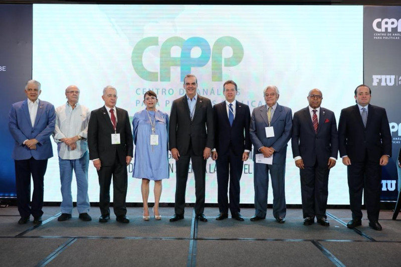 Los líderes políticos, encabezados por el presidente Luis Abinader, se reunieron en Sexto Encuentro Regional 2023 organizado por el CAPP y la Fundación Internacional para la Libertad (FIL).