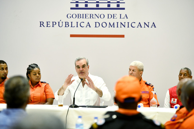 El presidente Luis Abinader se juramentará como voluntario de la Cruz Roja, Defensa Civil y el Cuerpo de Bomberos.
