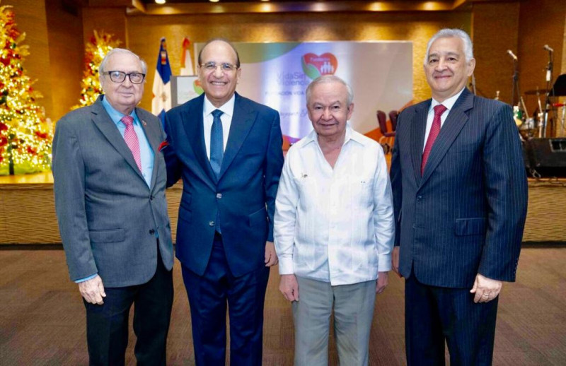 Luis Sanchez Noble, Julio Cesar Castaños Guzman, Ellis Perez y Jose Manuel Hernandez Peguero.