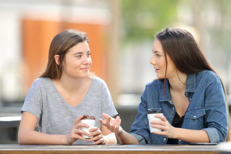 Aprender a comunicarnos eficazmente nos ayudará a aumentar las probabilidades de tener mejores relaciones personales y éxito profesional.