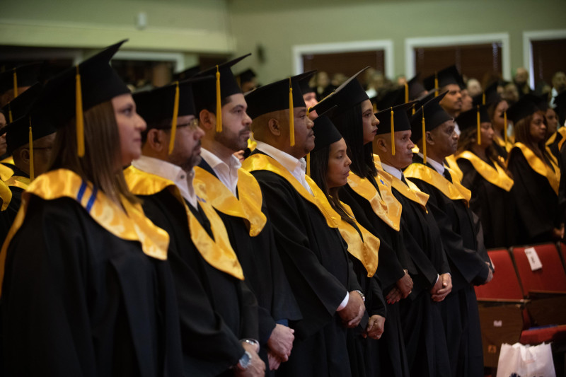 En la ceremonia fueron investidos 226 graduandos a nivel de grado y posgrado.
