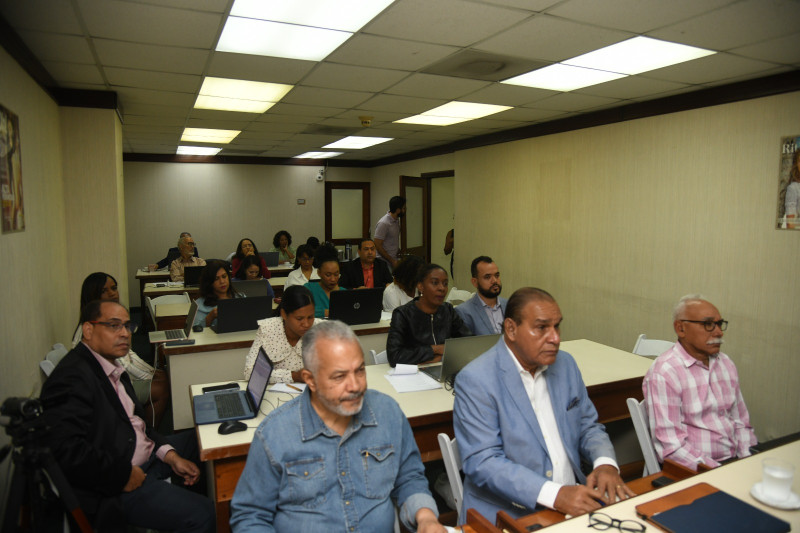 Ejecutivos y redactores del Listín Diario participaron en el diplomado.