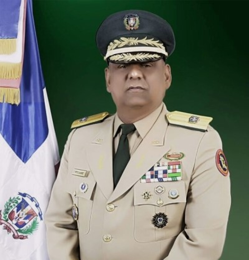 Mayor General del (ERD), Julio César Hernández Olivero.