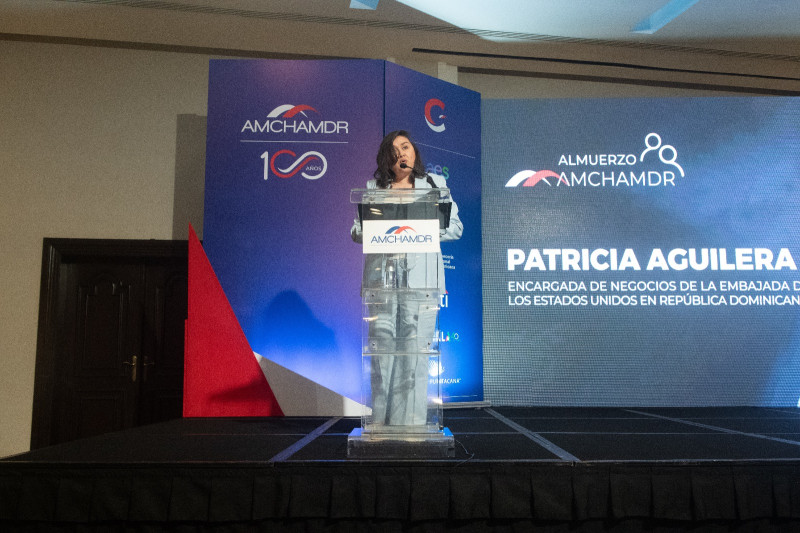 La encargada de Negocios de la Embajada de los Estados Unidos en República Dominicana, Patricia Aguilera