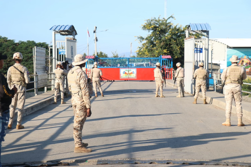 Las autoridades de Haití mantienen cerrada la puerta fronteriza en Juana Méndez.