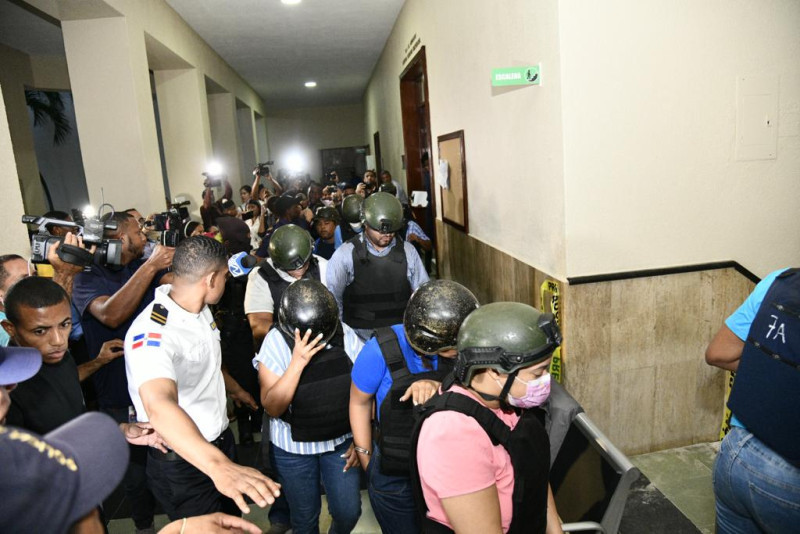 Los implicados en la Operación Gavilán tras salir del tribunal.