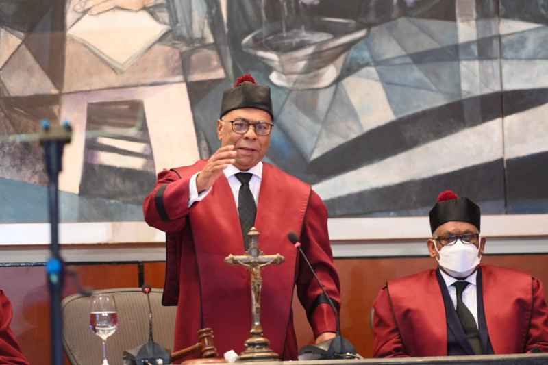 Milton Ray Guevara presentó su último discurso de rendición de cuentas como presidente del Tribunal Constitucional.