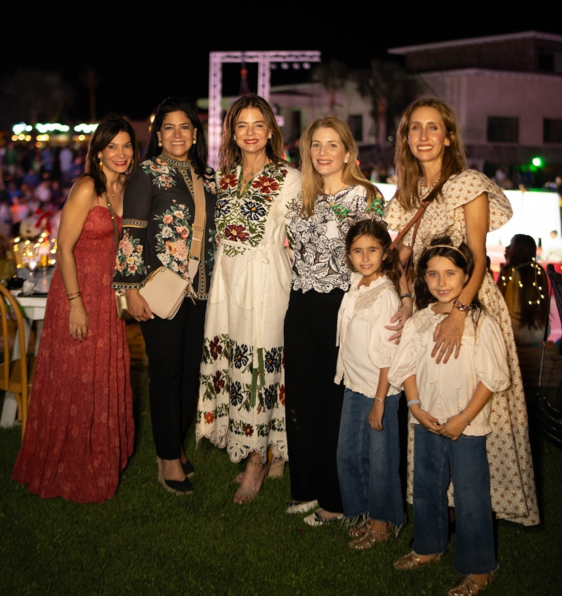 Sophia Yeara, Alexandra Guzmán, Lissette Hazoury, Katherine Khoury, Elsa Piñeiro, Elsa y Micaela Cobiella Piñeiro
