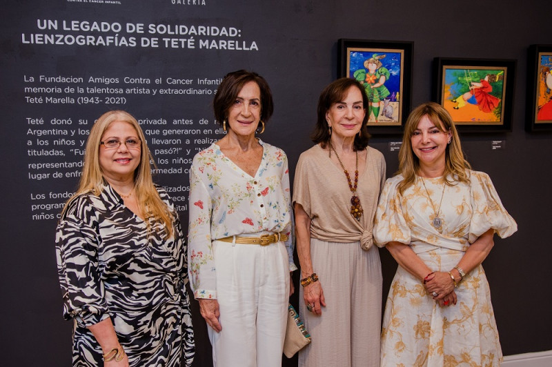 Brenda Pérez de Suero, Amaya Salazar, Bingene Salazar y Andrea Guzmán