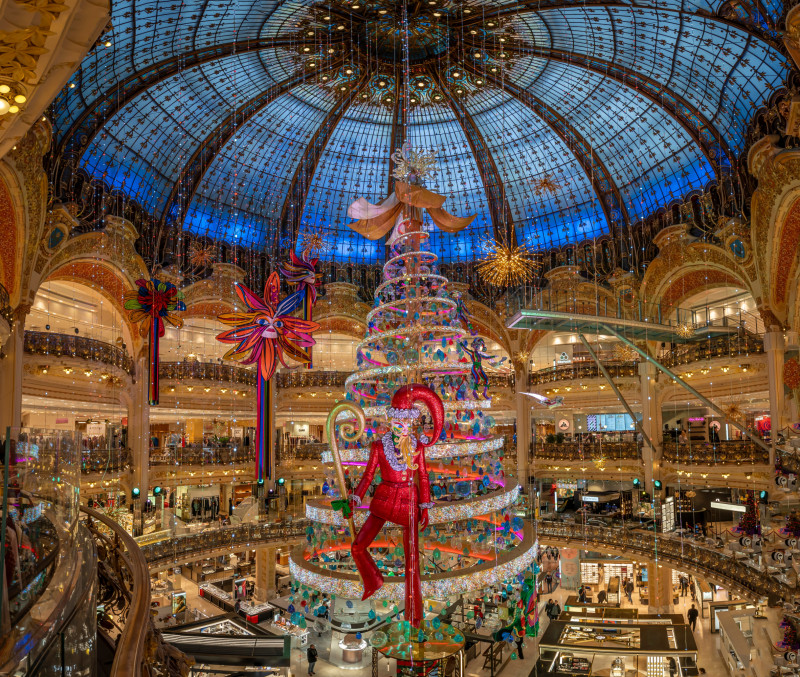 Imagen de la decoración navideña del interior de la conocida Galería Lafayette de París.FOTO CEDIDA POR CIVITATIS