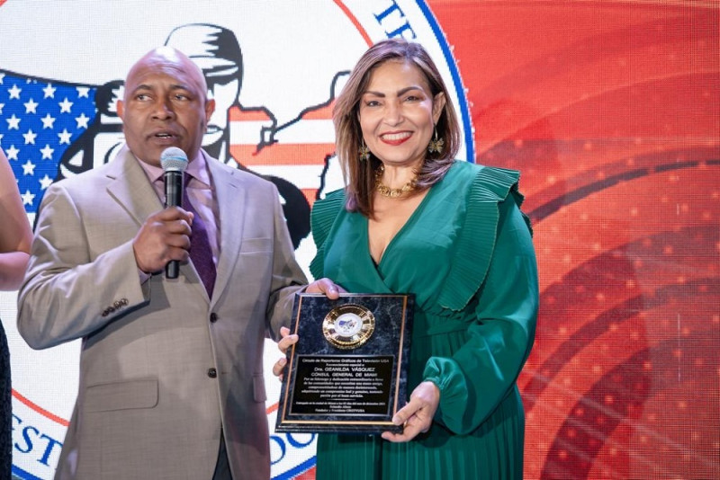 La entidad reconoció a la honorable Cónsul de República Dominicana en Miami, doctora Geanilda Vásquez