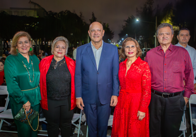 Silvia Vela, Rayza Rodríguez, Ulises Rodríguez, Cruz Amalia Rodríguez, Elías Casado