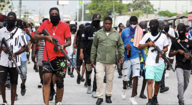 La fuerza multinacional que se espera llegue a Haití en febrero tiene de misión crear condiciones de seguridad en ese país, para lo que tendrá que hacer frente a las pandillas armadas, el principal factor desestabilizador.
