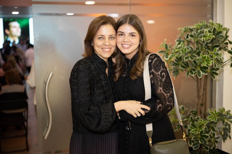 Ana Maria Vicente de Cordero y Ana Sofia Cordero Vicente
