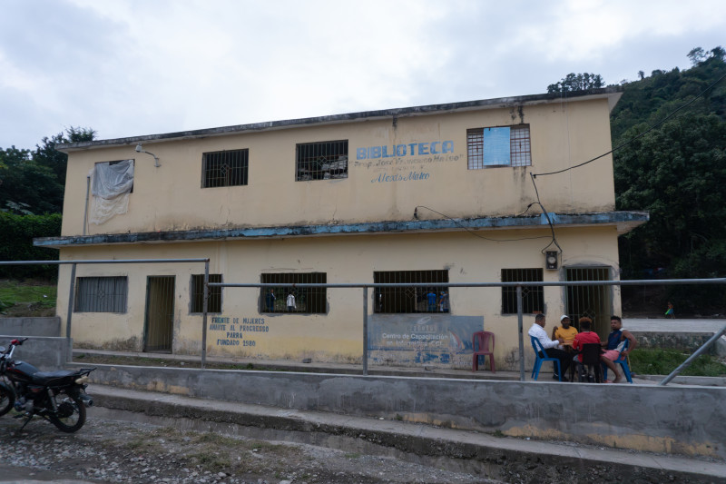 Biblioteca y Centro Cumunal Parra, San José de Ocoa en condiciones deplorables.