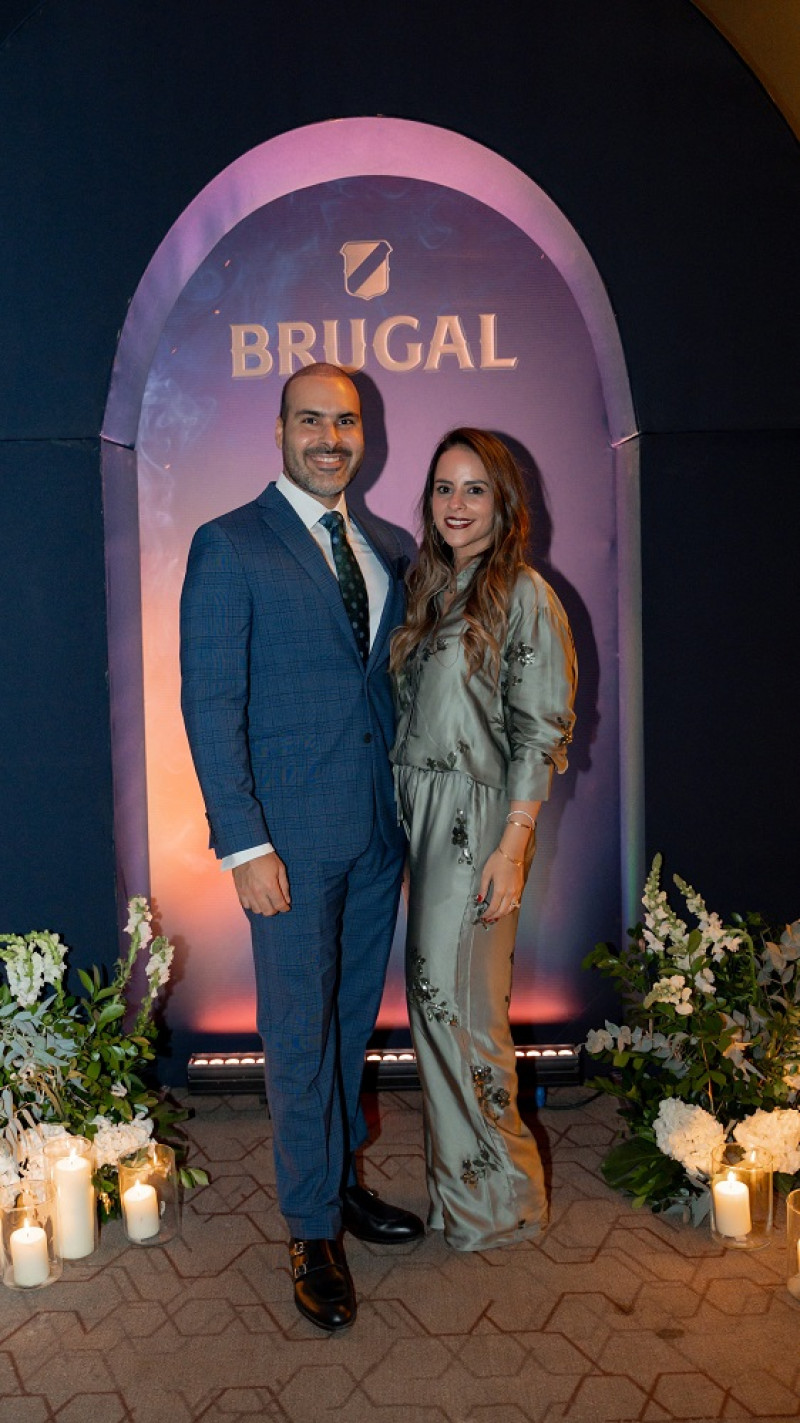 Miguel Canó y Annabelle Bencosme.