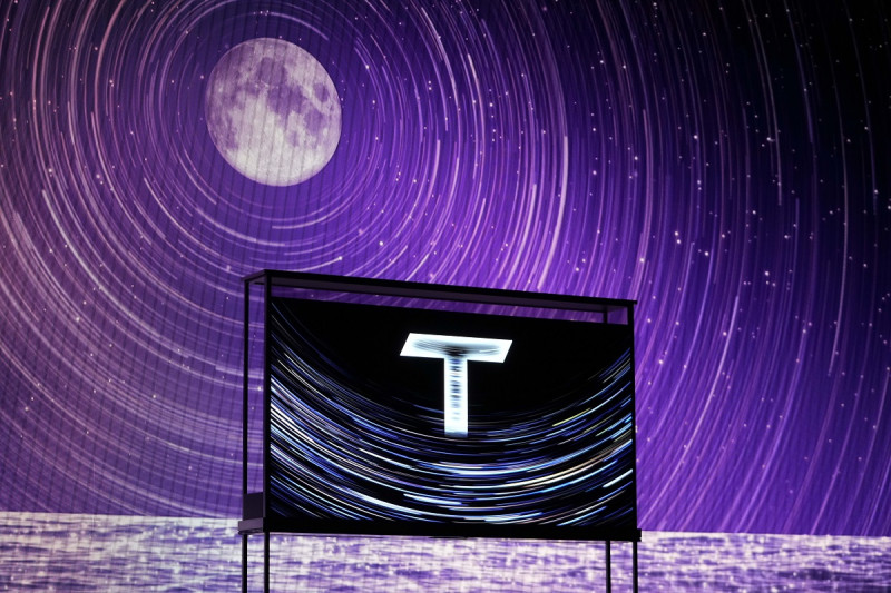 LG Signature OLED T, primer televisor OLED transparente inalámbrico del mundo presentado durante una conferencia de prensa de la empresa LG antes del inicio del CES, el pasado lunes 8 de enero.