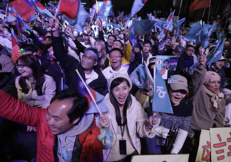 Los partidarios del candidato presidencial del Partido Popular de Taiwán