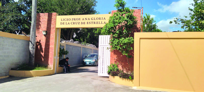 Centro educativo de Santiago que suspendió la docencia por brote de Covid.