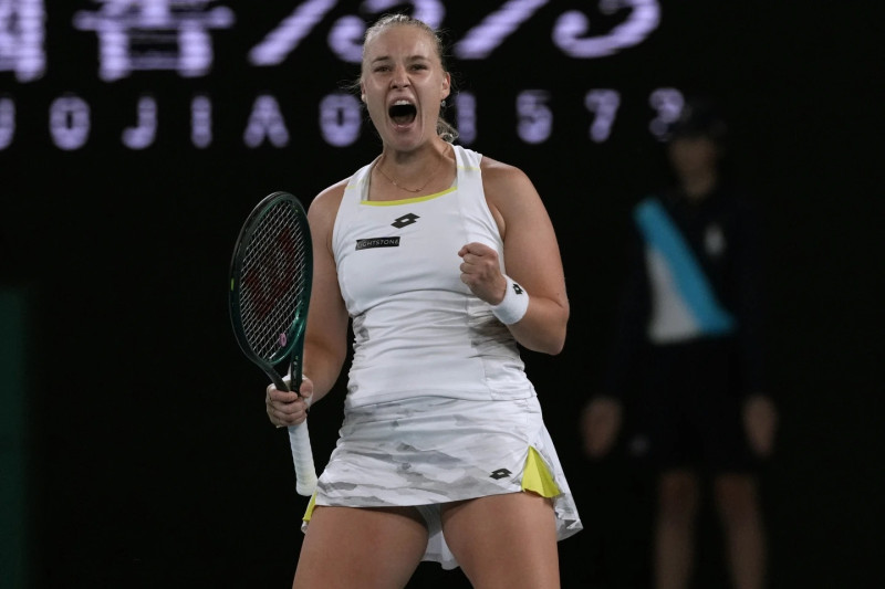 Anna Blinkova reacciona luego de lograr un punto en el partido frente a Elena Rybakina.