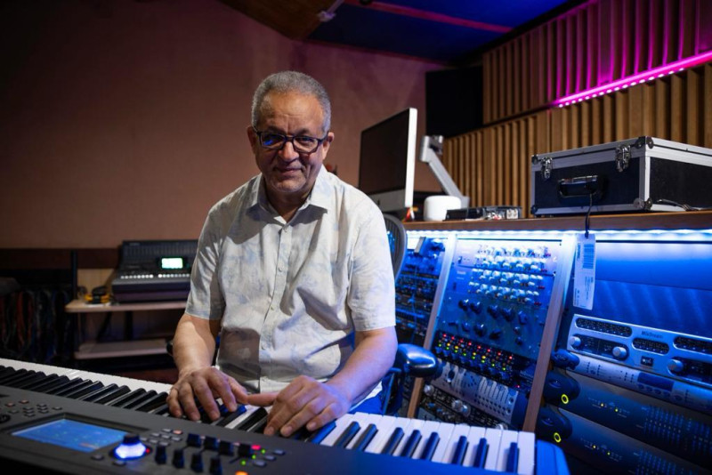 El maestro Manuel Tejada compone la banda sonora del documental 'El Fotógrafo de La 40'.