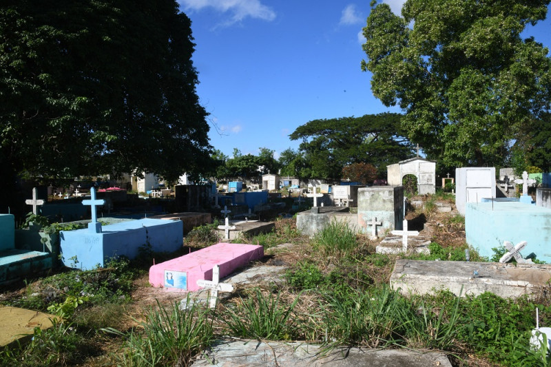 En el cementerio Cristo Salvador, los cuerpos de neonatos son enterrados en la tierra, sin ninguna identificación de que allí hay un cadáver enterrado.