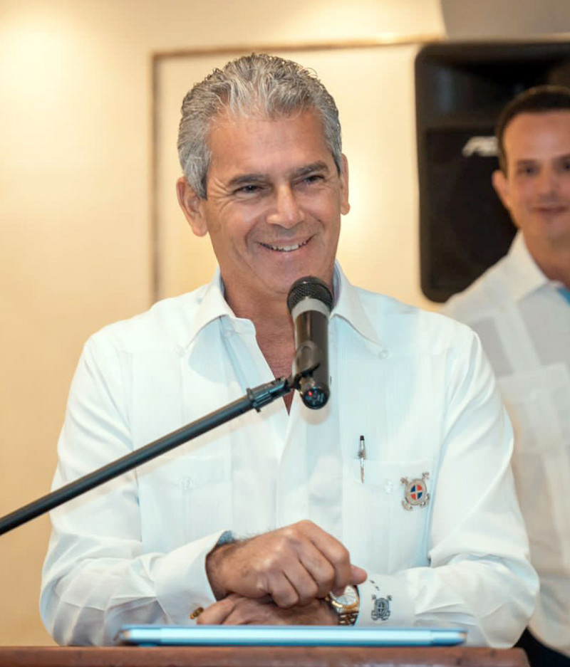 Battésimo Palamara, comodoro del Club Náutico de Santo Domingo.