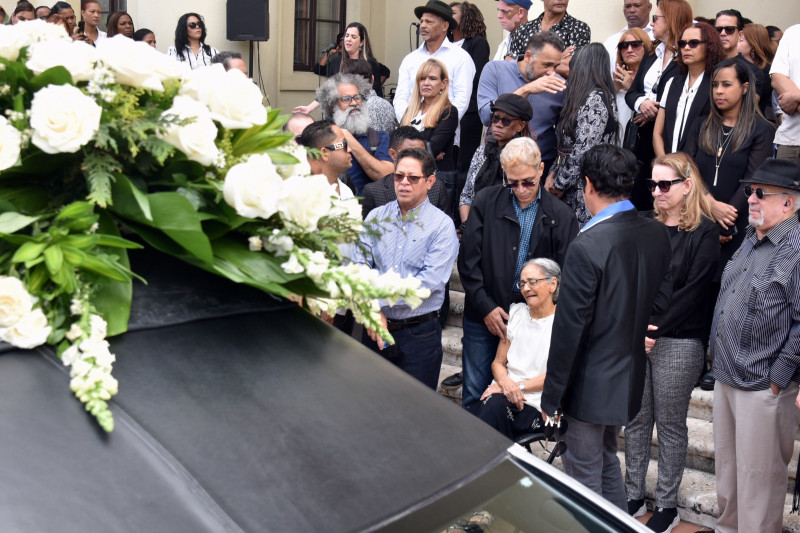 Familiares y amigos de Víctor Pinales le rinden homenaje en Bellas Artes