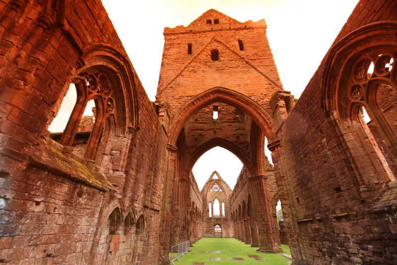 Sweetheart Abbey, monasterio cisterciense en ruinas, en Kirkcudbrightshire, Escocia, Reino Unido.