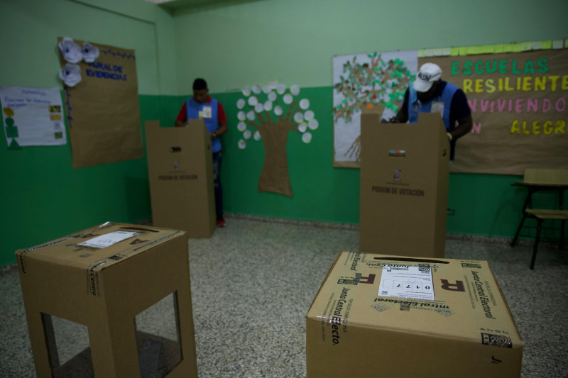 Las elecciones municipales iniciaron sin problemas en el Liceo Unión Panamericana, en Ensanche Miraflores del Distrito Nacional