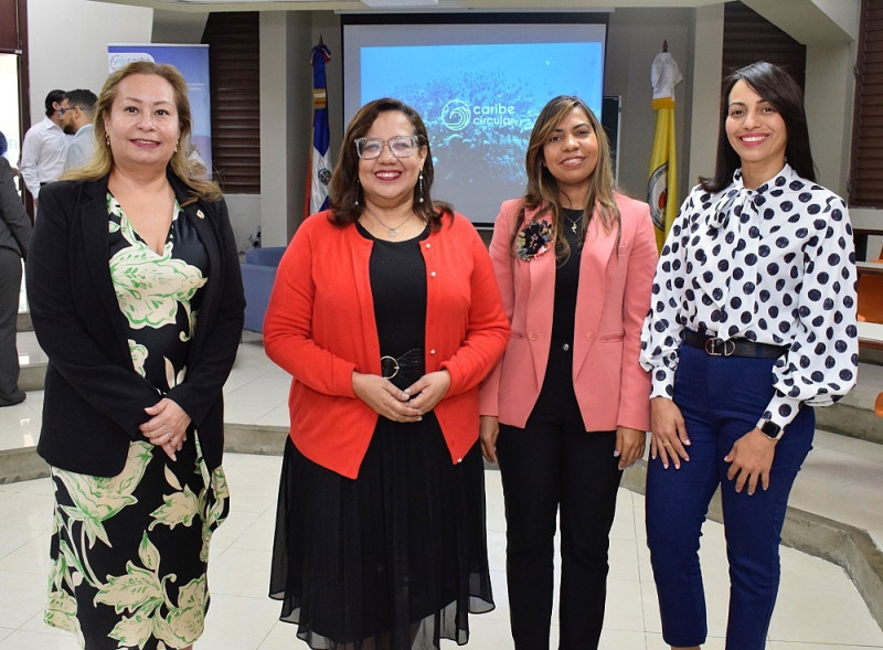 Norma Henríquez, Hircania Medina, Génesis Vásquez y Vileysi Espinal.