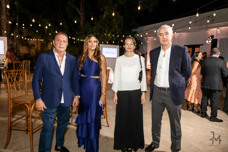 Francisco Martínez, Kawana Polanco, Clara Fernández y Pablo Gómez.