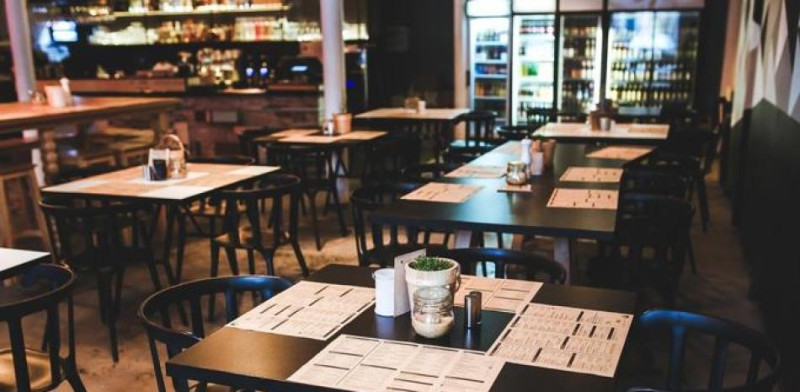 Vivir cerca de bares y restaurantes aumenta el riesgo sufrir insuficiencia cardiaca