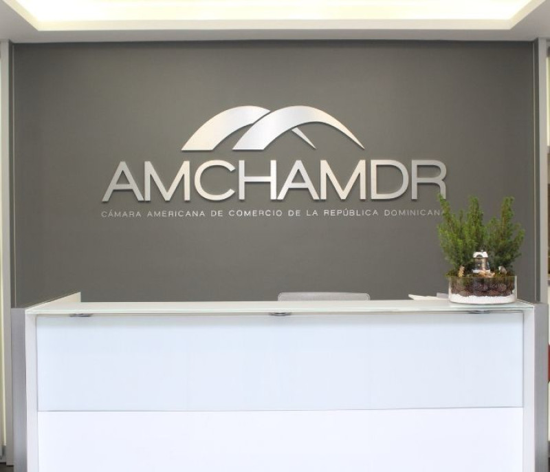 Fachada de la Cámara Americana de Comercio de la República Dominicana (AMCHAMDR).